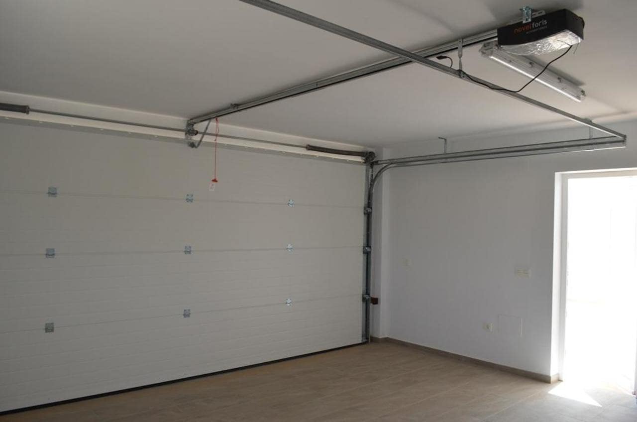 4 bedroom Villa for sale in Pinoso with pool - € 505,000 (Ref: 9392984)