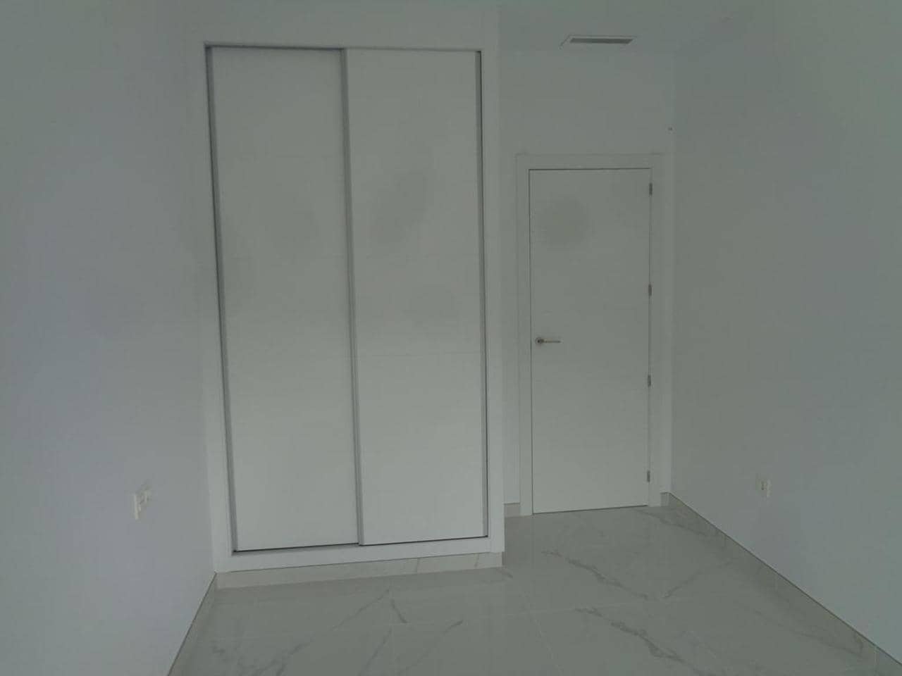 4 bedroom Villa for sale in Pinoso with pool - € 423,000 (Ref: 9392985)