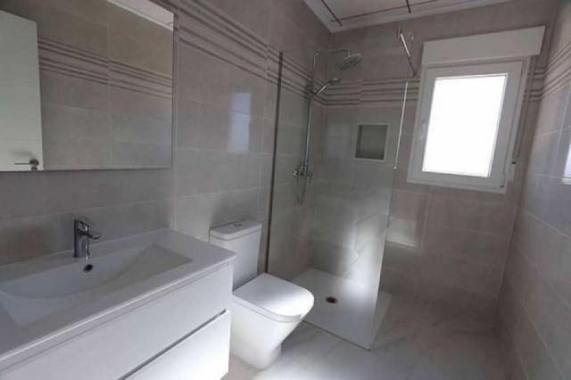 3 Zimmer Villa zu verkaufen in Pinoso mit Pool - 332.000 € (Ref: 9392988)