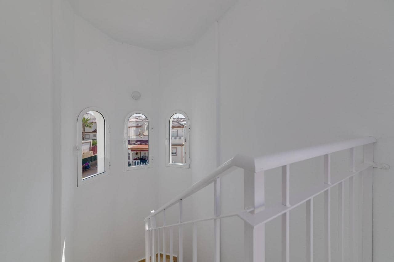 2 soverom Villa til salgs i San Fulgencio med svømmebasseng - € 280 000 (Ref: 9393063)