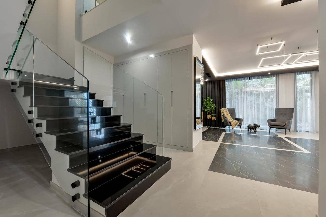 8 soveværelse Villa til salg i Finestrat med swimmingpool - € 4.450.000 (Ref: 9393102)