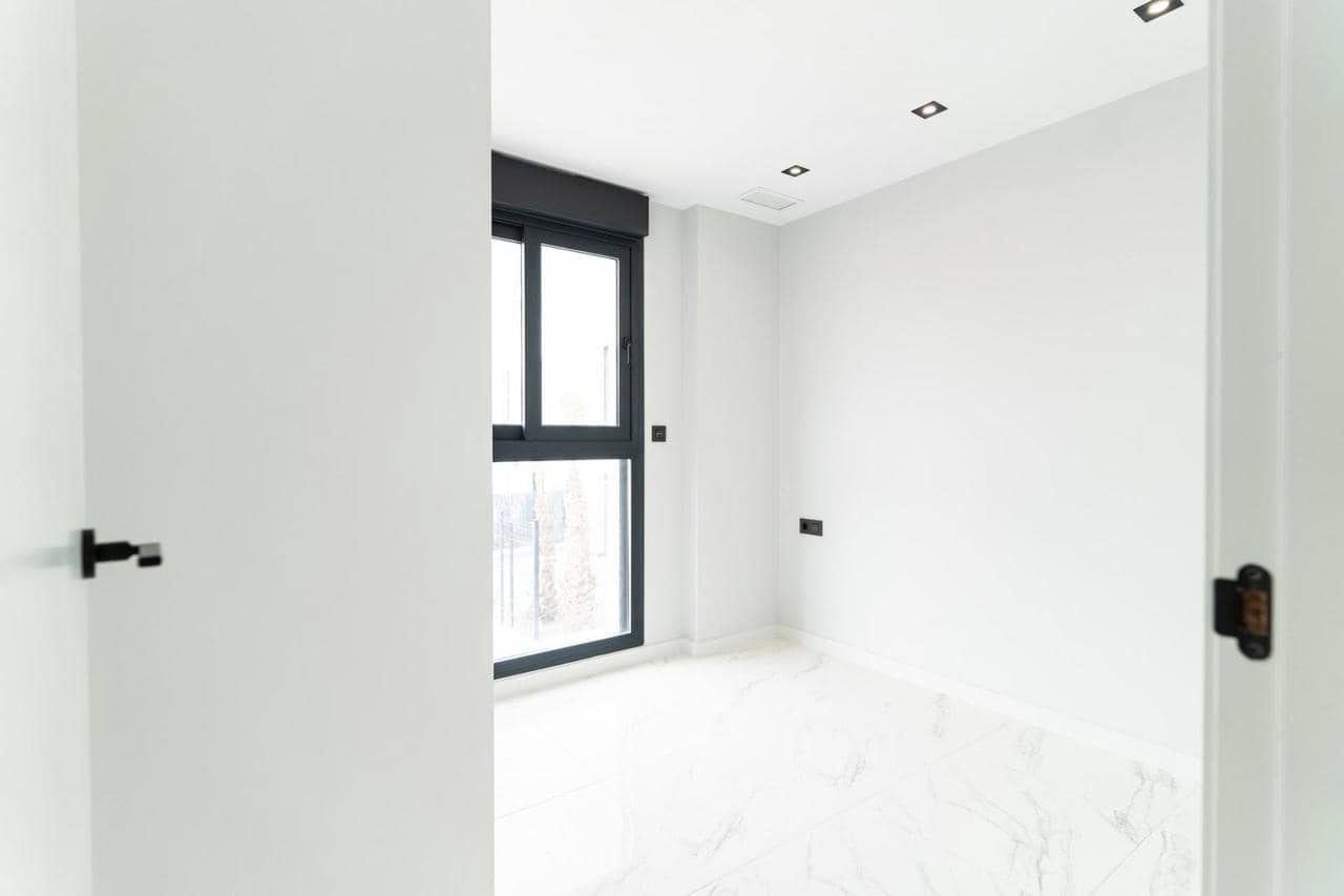 4 bedroom Villa for sale in Orihuela Costa with pool - € 699,900 (Ref: 9393136)