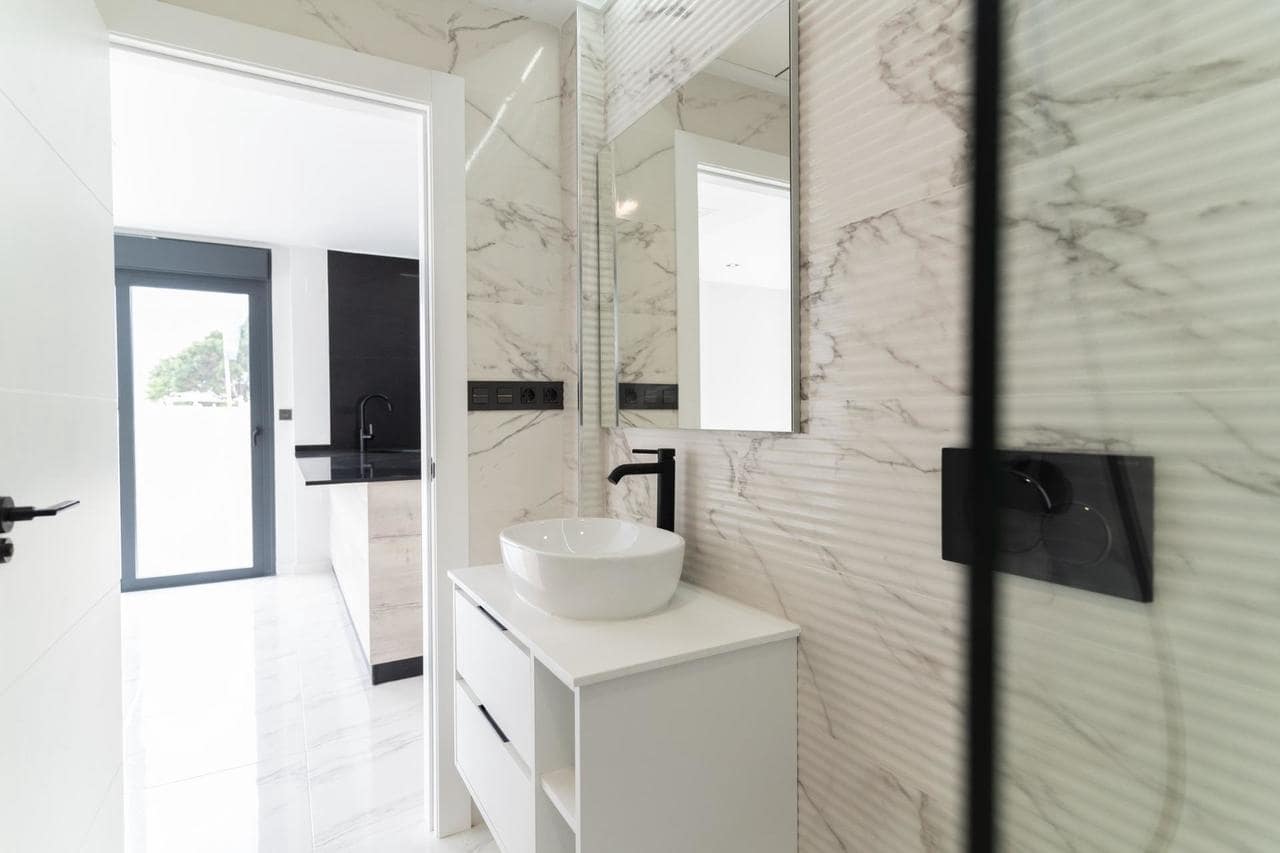 4 bedroom Villa for sale in Orihuela Costa with pool - € 699,900 (Ref: 9393136)