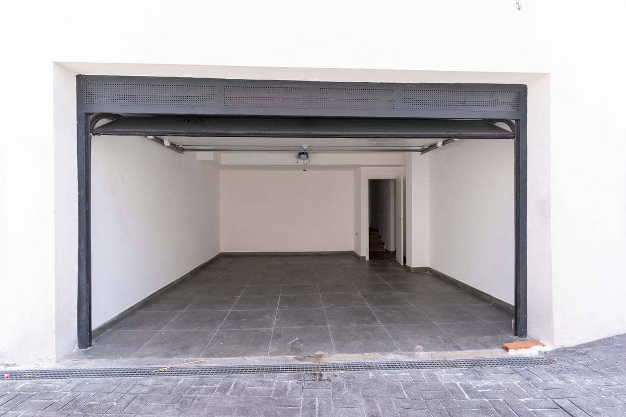 3 bedroom Villa for sale in Polop with pool - € 720,000 (Ref: 9393189)