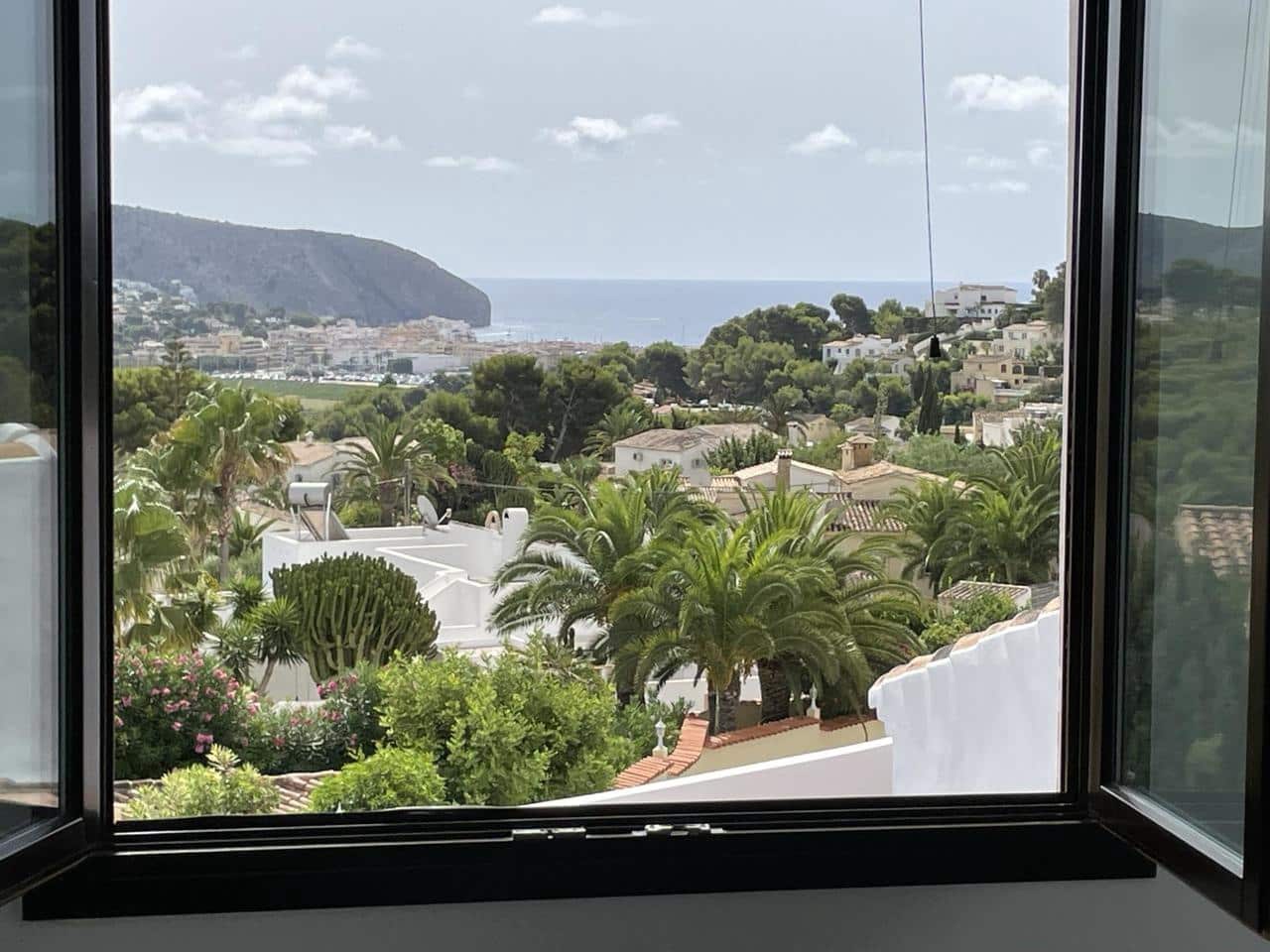 4 slaapkamer Villa te koop in Moraira met zwembad - € 1.440.000 (Ref: 9393229)