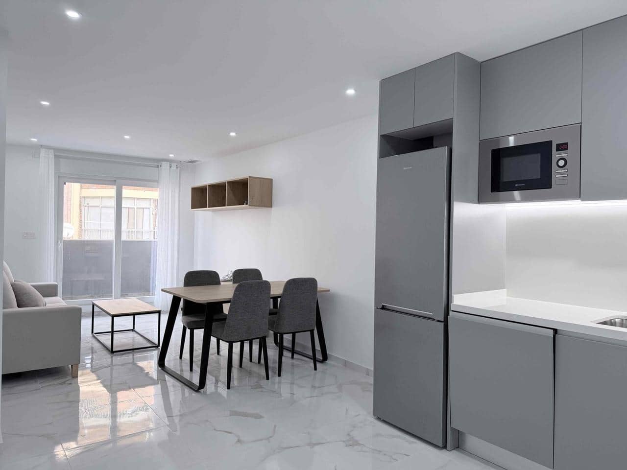 2 soverom Leilighet til salgs i Torrevieja - € 239 000 (Ref: 9393769)