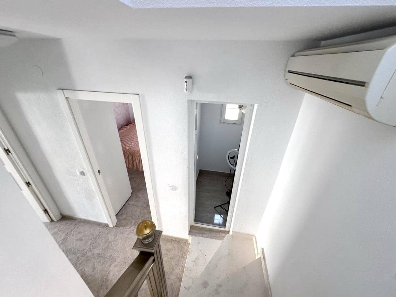 5 makuuhuone Omakotitalo myytävänä paikassa Orihuela Costa mukana uima-altaan - 210 000 € (Ref: 9393778)