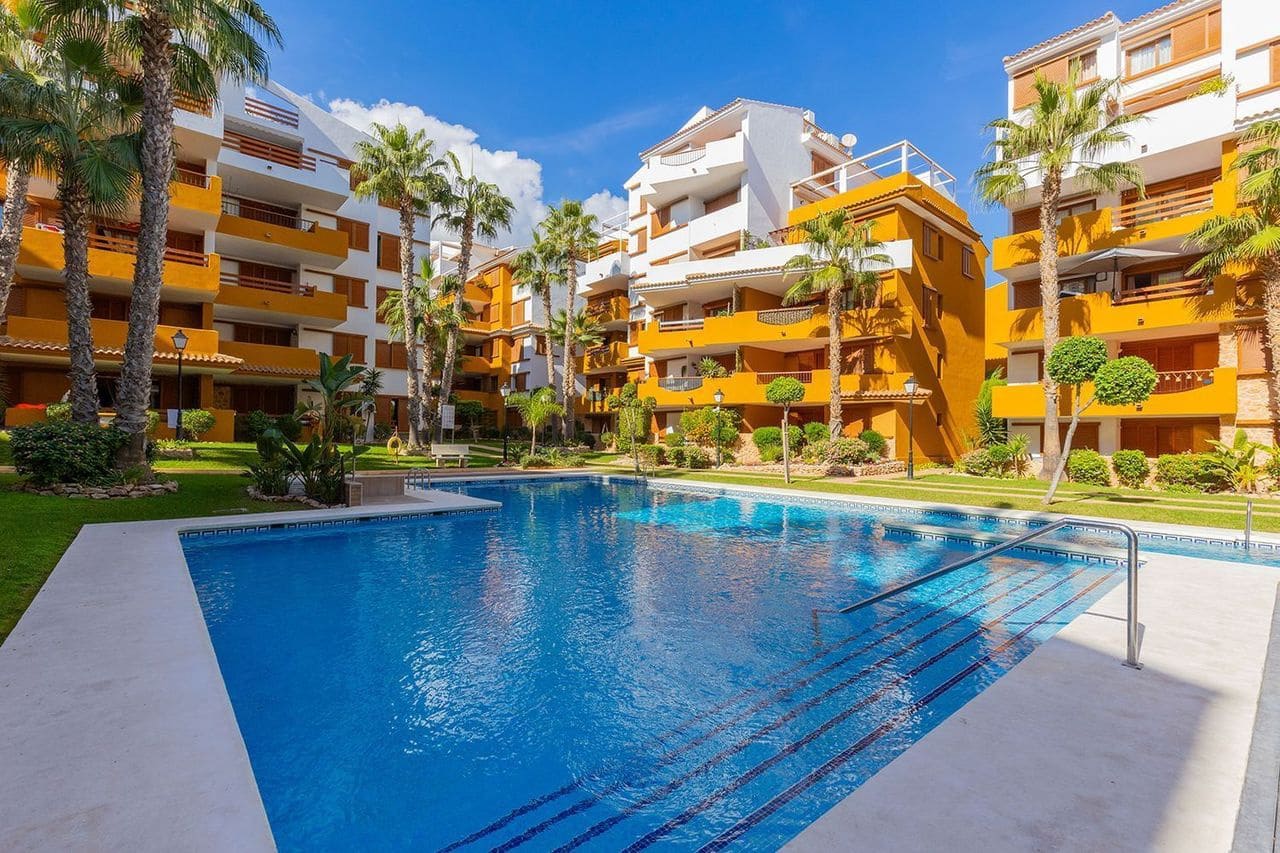 2 soverom Leilighet til salgs i Torrevieja med svømmebasseng - € 255 000 (Ref: 9393785)