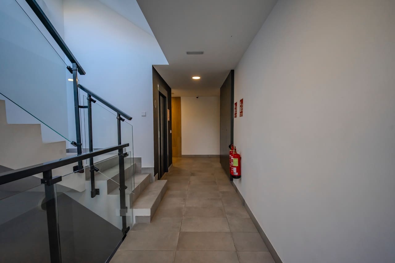 3 bedroom Apartment for sale in Los Alcazares with pool - € 250,000 (Ref: 9393791)