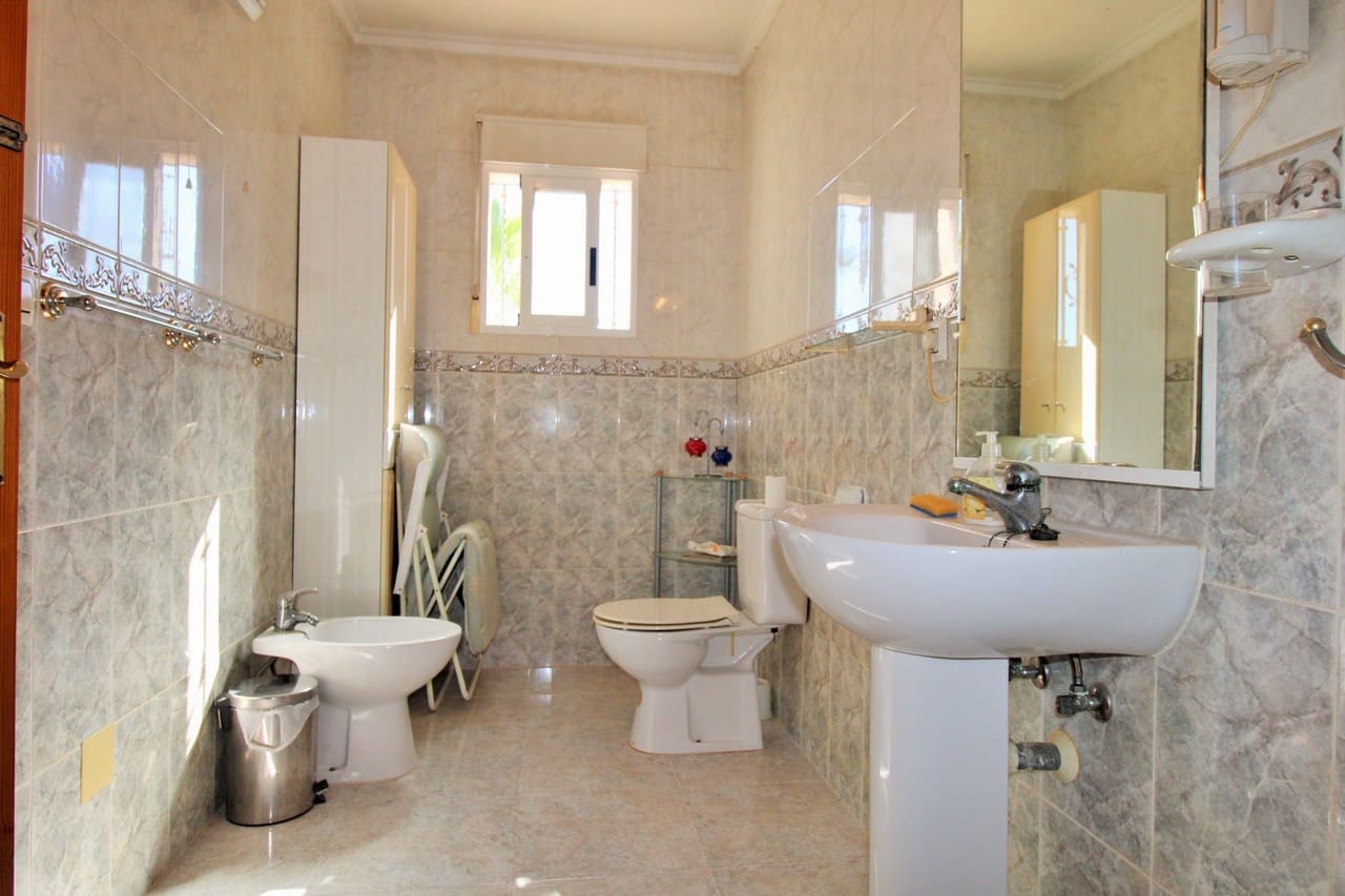 3 chambre Maison de Ville à vendre à Villamartin avec piscine - 249 990 € (Ref: 9395707)