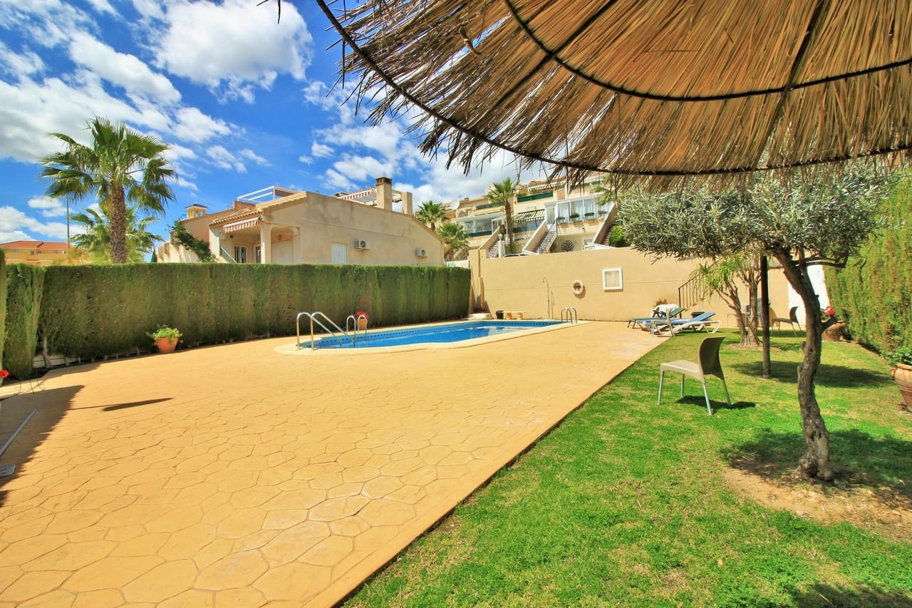 3 quarto Casa em Banda para venda em Villamartin com piscina garagem - 249 990 € (Ref: 9395707)