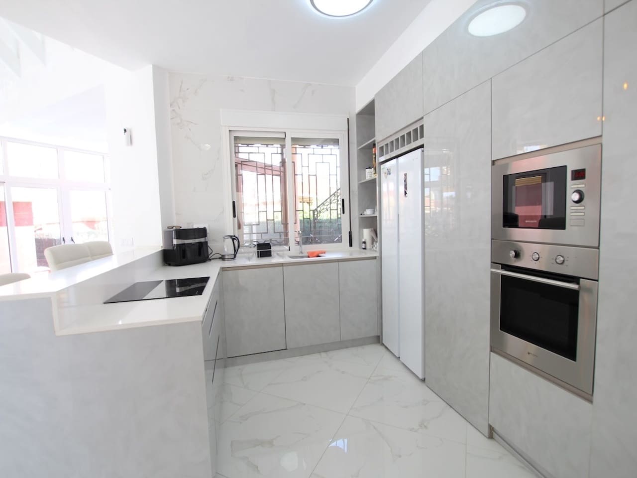 6 bedroom Villa for sale in Algorfa with pool - € 395,000 (Ref: 9398176)