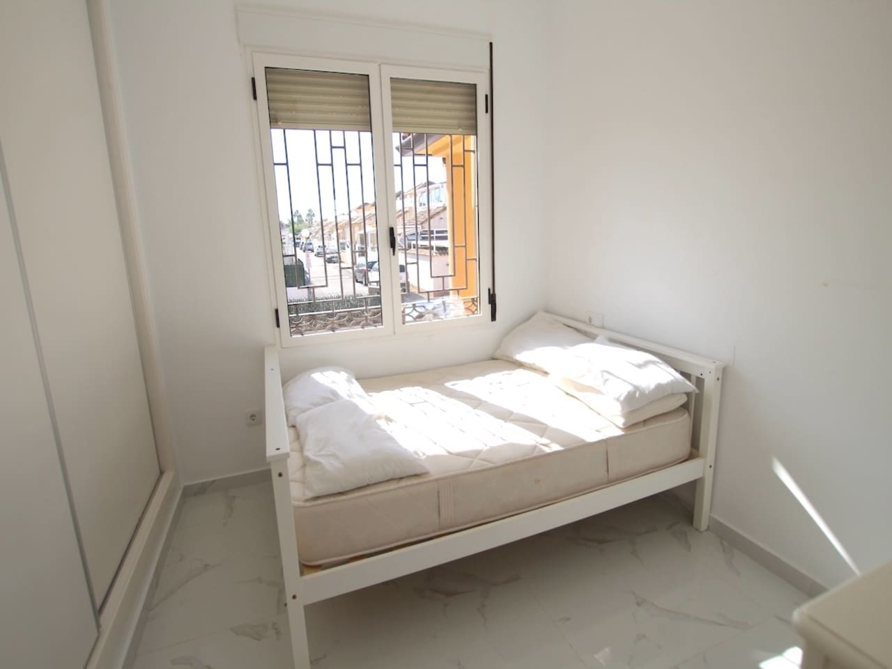 6 bedroom Villa for sale in Algorfa with pool - € 395,000 (Ref: 9398176)