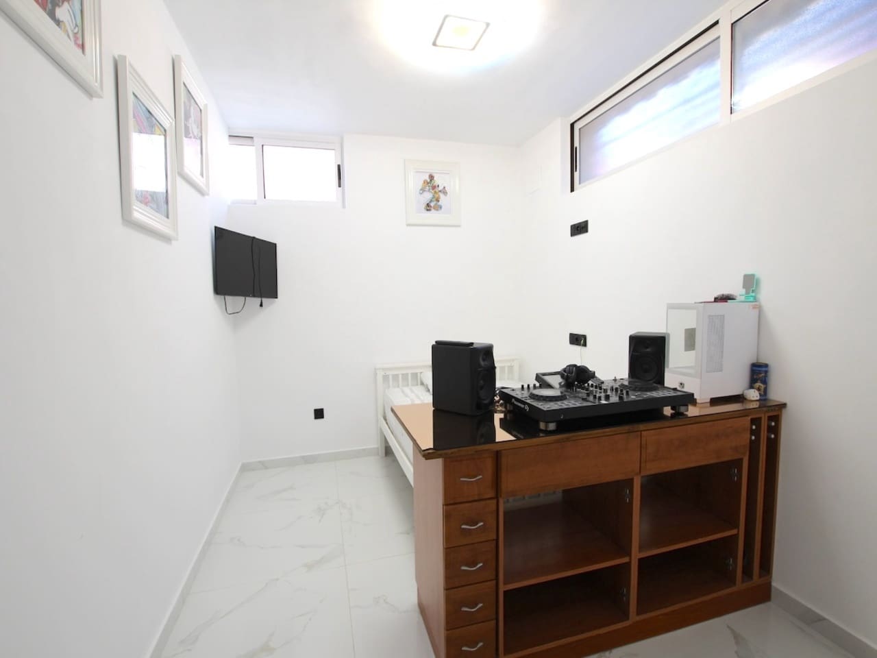 6 bedroom Villa for sale in Algorfa with pool - € 395,000 (Ref: 9398176)