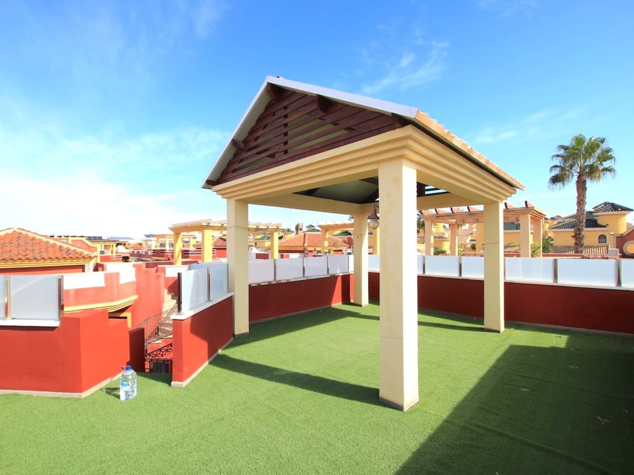 6 bedroom Villa for sale in Algorfa with pool - € 395,000 (Ref: 9398176)