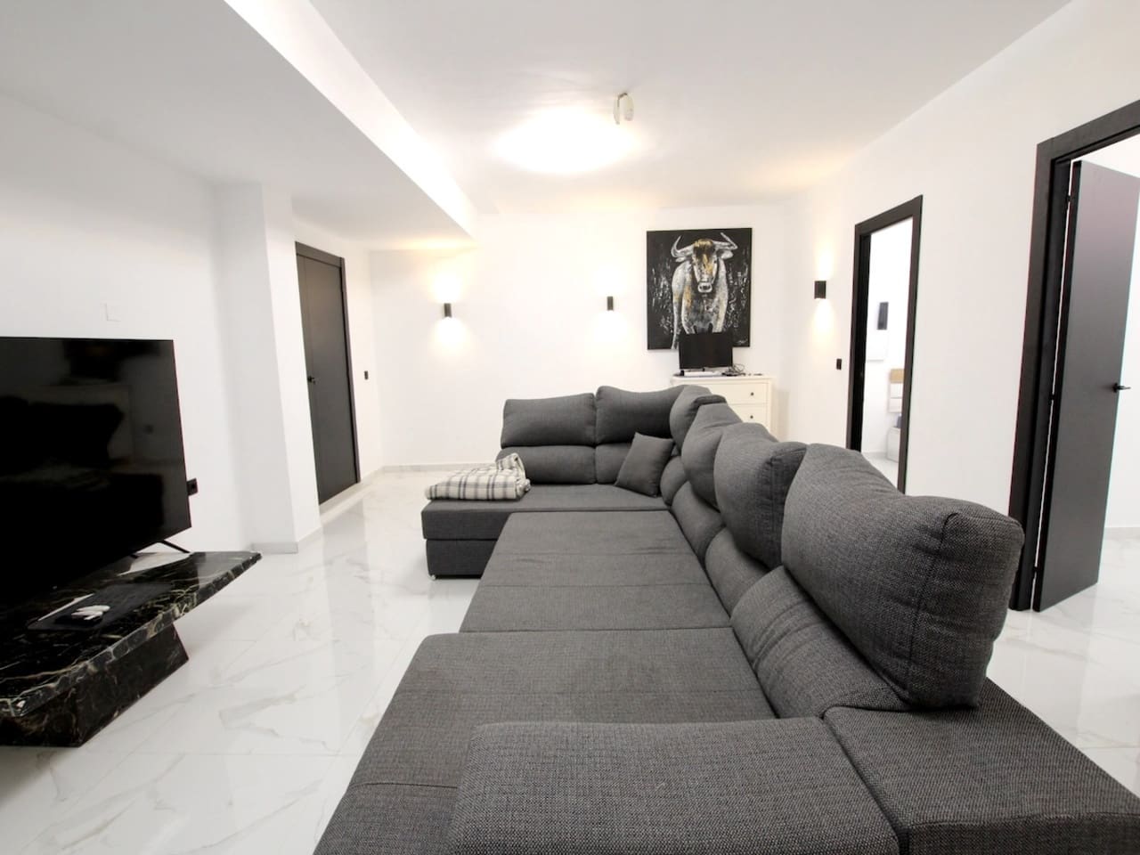 6 bedroom Villa for sale in Algorfa with pool - € 395,000 (Ref: 9398176)