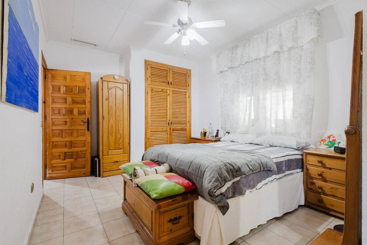 5 sypialnia Willa na sprzedaż w Torrevieja - 449 000 € (Ref: 9409191)