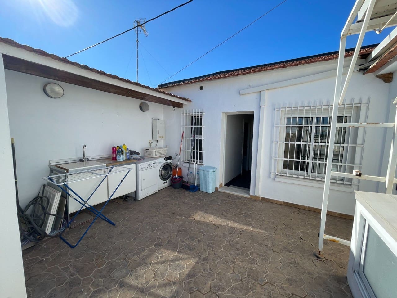 Casa de 5 habitaciones en Algorfa en venta - 225.000 € (Ref: 9409197)