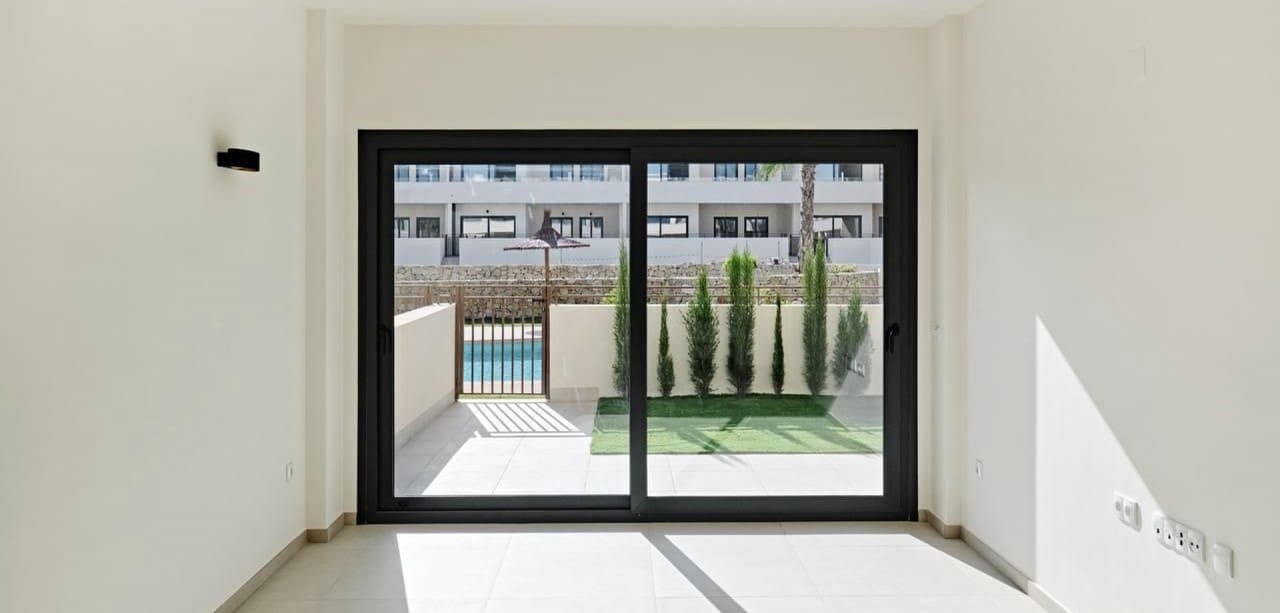 2 Zimmer Apartment zu verkaufen in Torrevieja - 379.000 € (Ref: 9409198)