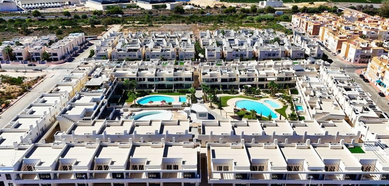 2 Zimmer Apartment zu verkaufen in Torrevieja - 379.000 € (Ref: 9409198)