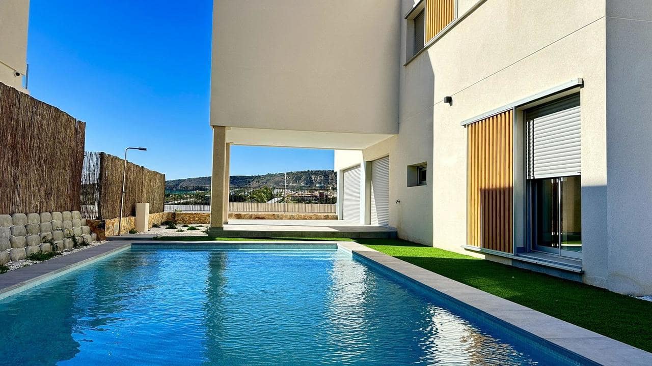 4 slaapkamer Villa te koop in Algorfa met zwembad - € 659.000 (Ref: 9410524)