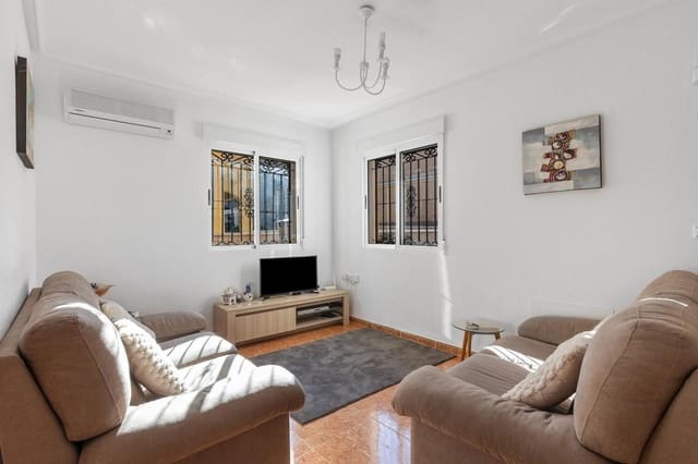 Casa de 3 habitaciones en Dehesa de Campoamor, Orihuela en venta con piscina - 190.000 € (Ref: 9410552)