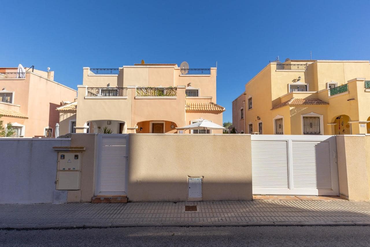 3 bedroom Townhouse for sale in Orihuela Costa with pool - € 190,000 (Ref: 9410552)