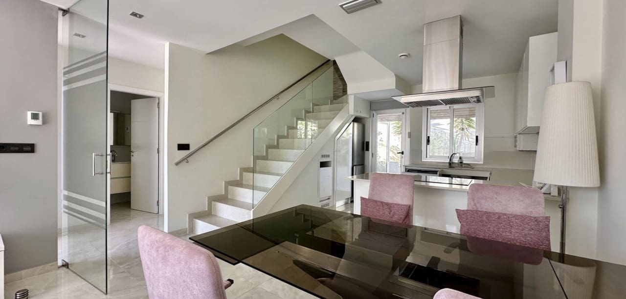 3 bedroom Villa for sale in Orihuela Costa - € 389,000 (Ref: 9410562)