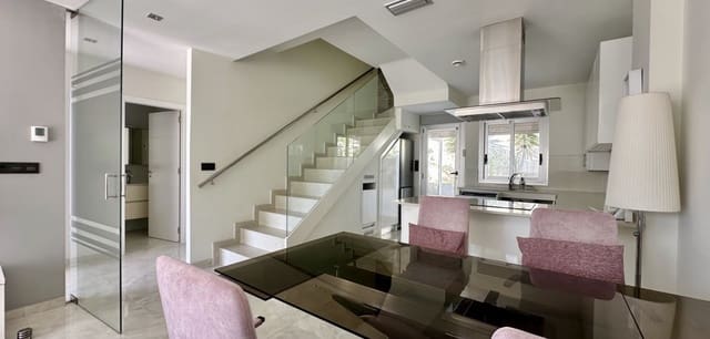 3 slaapkamer Villa te koop in Dehesa de Campoamor, Orihuela - € 389.000 (Ref: 9410562)