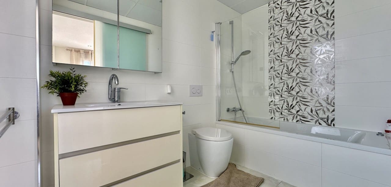 3 bedroom Villa for sale in Orihuela Costa - € 389,000 (Ref: 9410562)