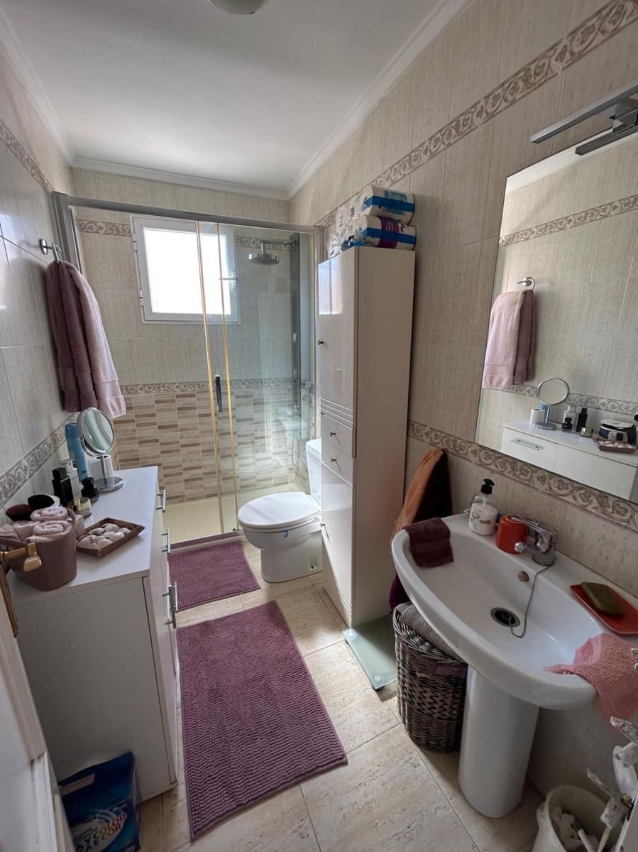 2 soveværelse Bungalow til salg i Torrevieja med swimmingpool - € 139.000 (Ref: 9410563)