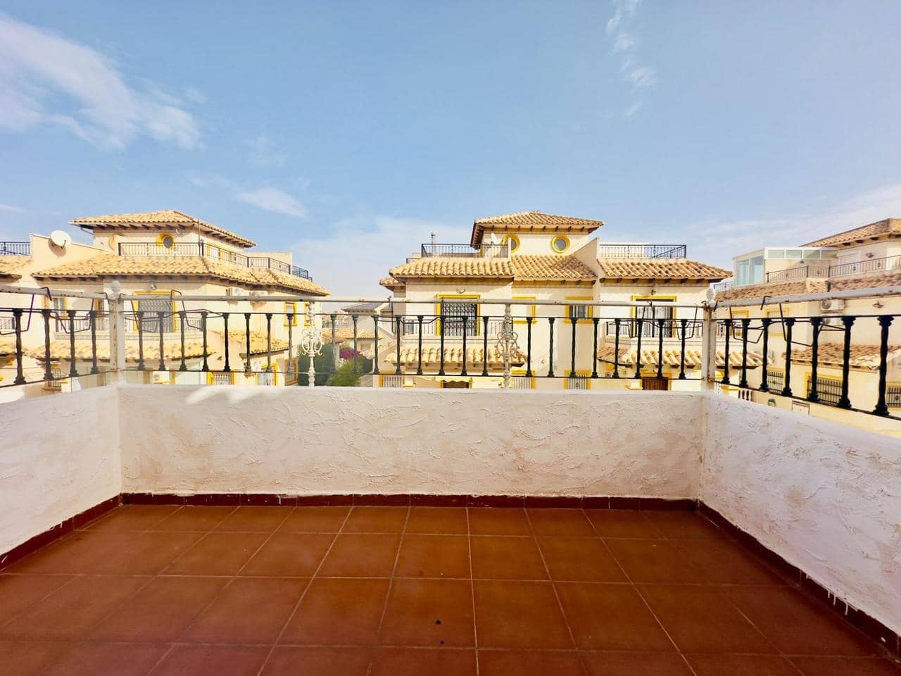 2 makuuhuone Huvila myytävänä paikassa Orihuela Costa mukana uima-altaan - 240 000 € (Ref: 9410567)