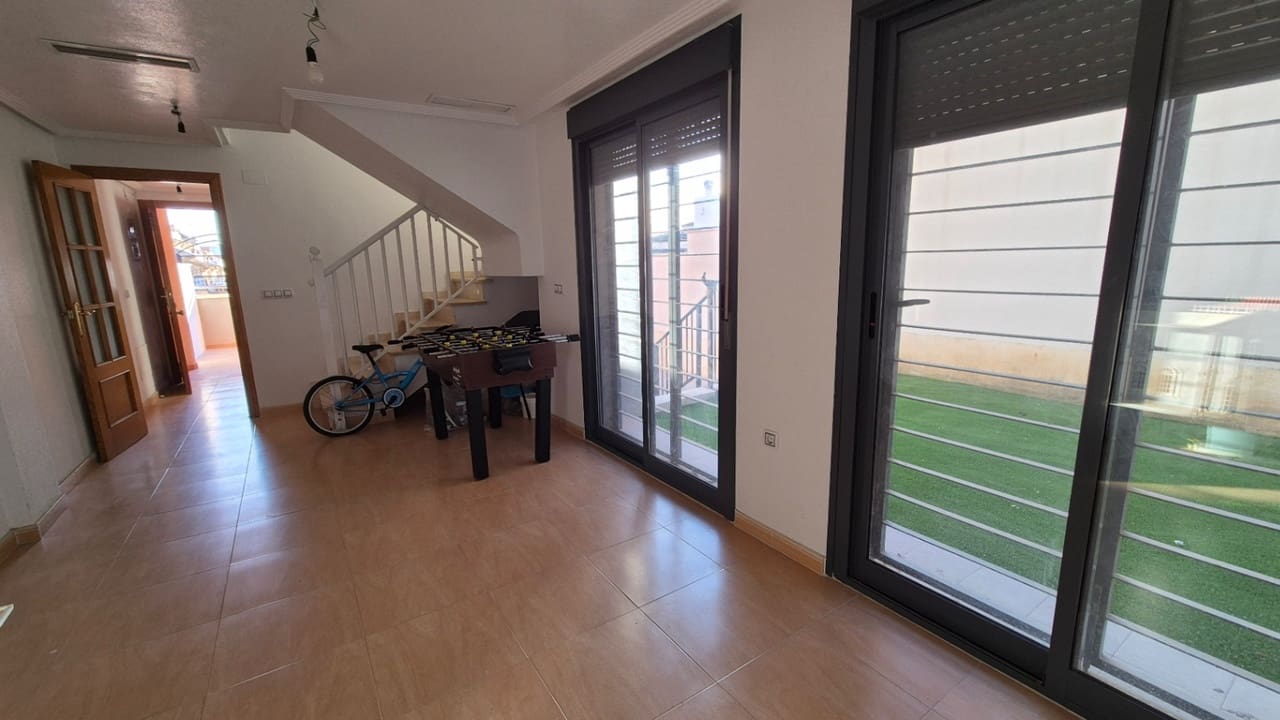 3 slaapkamer Appartement te koop in Torrevieja - € 249.990 (Ref: 9410576)