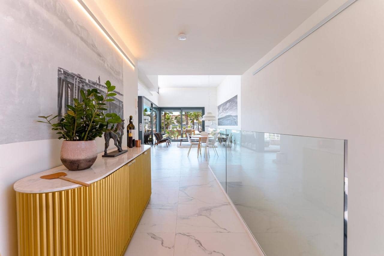 5 sypialnia Willa na sprzedaż w San Miguel de Salinas z basenem - 780 000 € (Ref: 9415402)