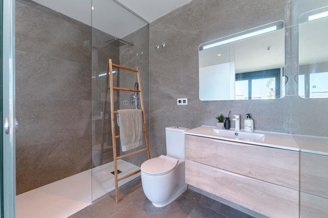 5 sypialnia Willa na sprzedaż w San Miguel de Salinas z basenem - 780 000 € (Ref: 9415402)