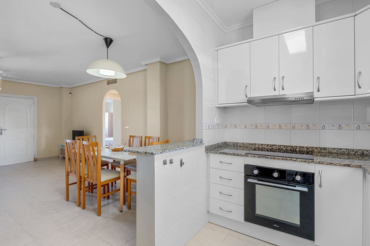 2 soverom Leilighet til salgs i Ciudad Quesada med svømmebasseng - € 169 000 (Ref: 9415404)