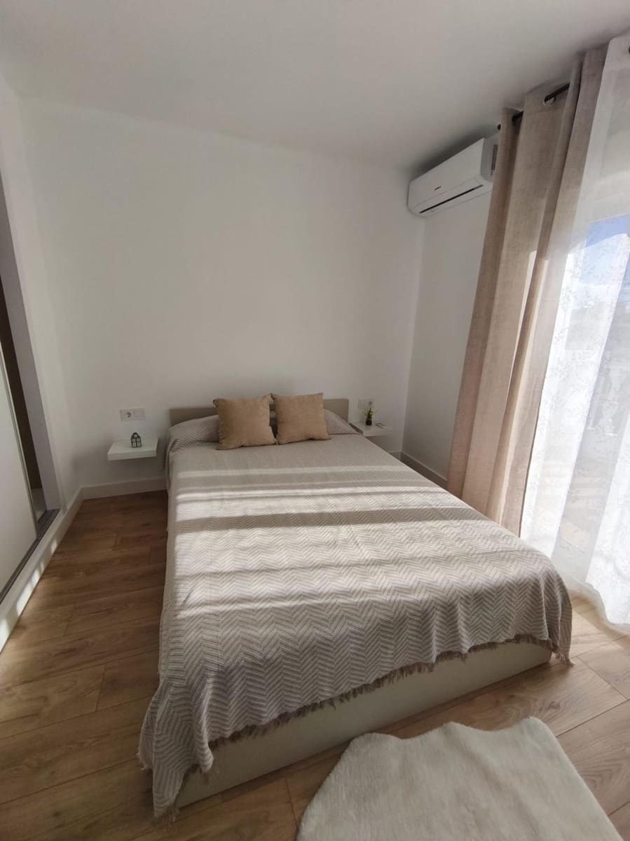 3 chambre Maison de Ville à vendre à Torrevieja avec piscine - 249 900 € (Ref: 9415410)