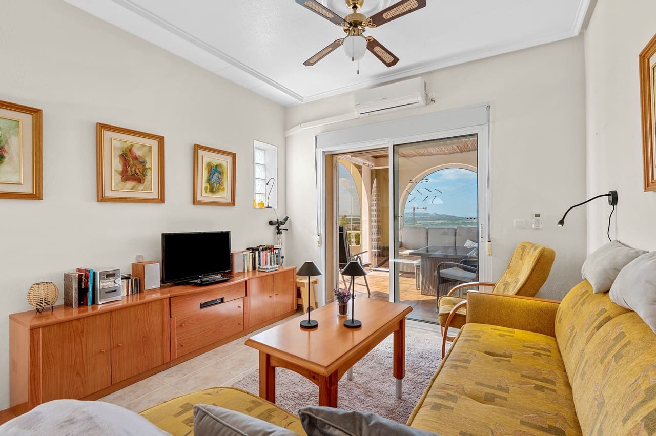 Casa de 2 habitaciones en Ciudad Quesada en venta con piscina - 195.000 € (Ref: 9418960)