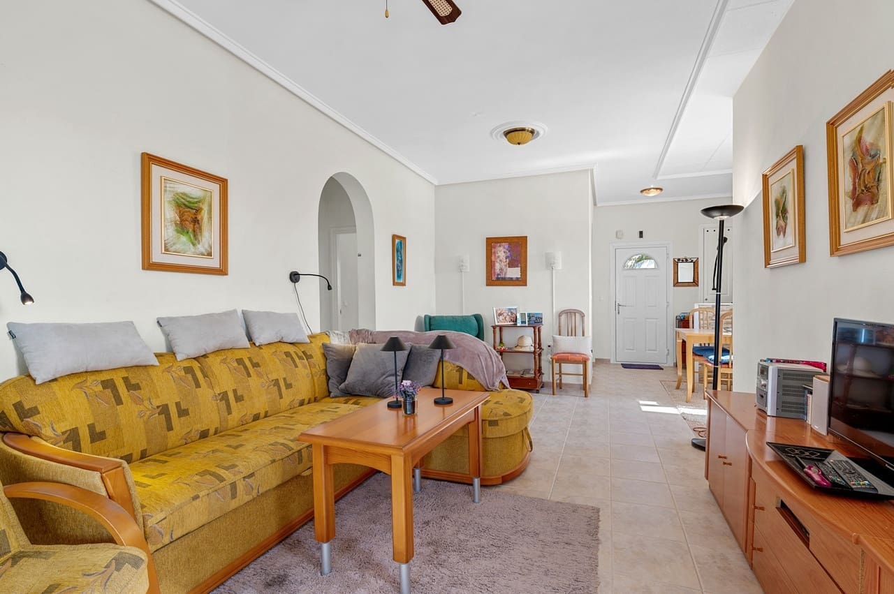 Casa de 2 habitaciones en Ciudad Quesada en venta con piscina - 195.000 € (Ref: 9418960)