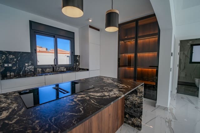 Chalet de 4 habitaciones en Ciudad Quesada, Rojales en venta con piscina - 849.000 € (Ref: 9421842)