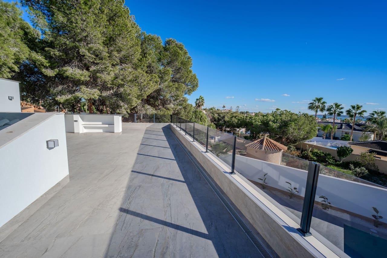 Chalet de 4 habitaciones en Ciudad Quesada en venta con piscina - 849.000 € (Ref: 9421842)