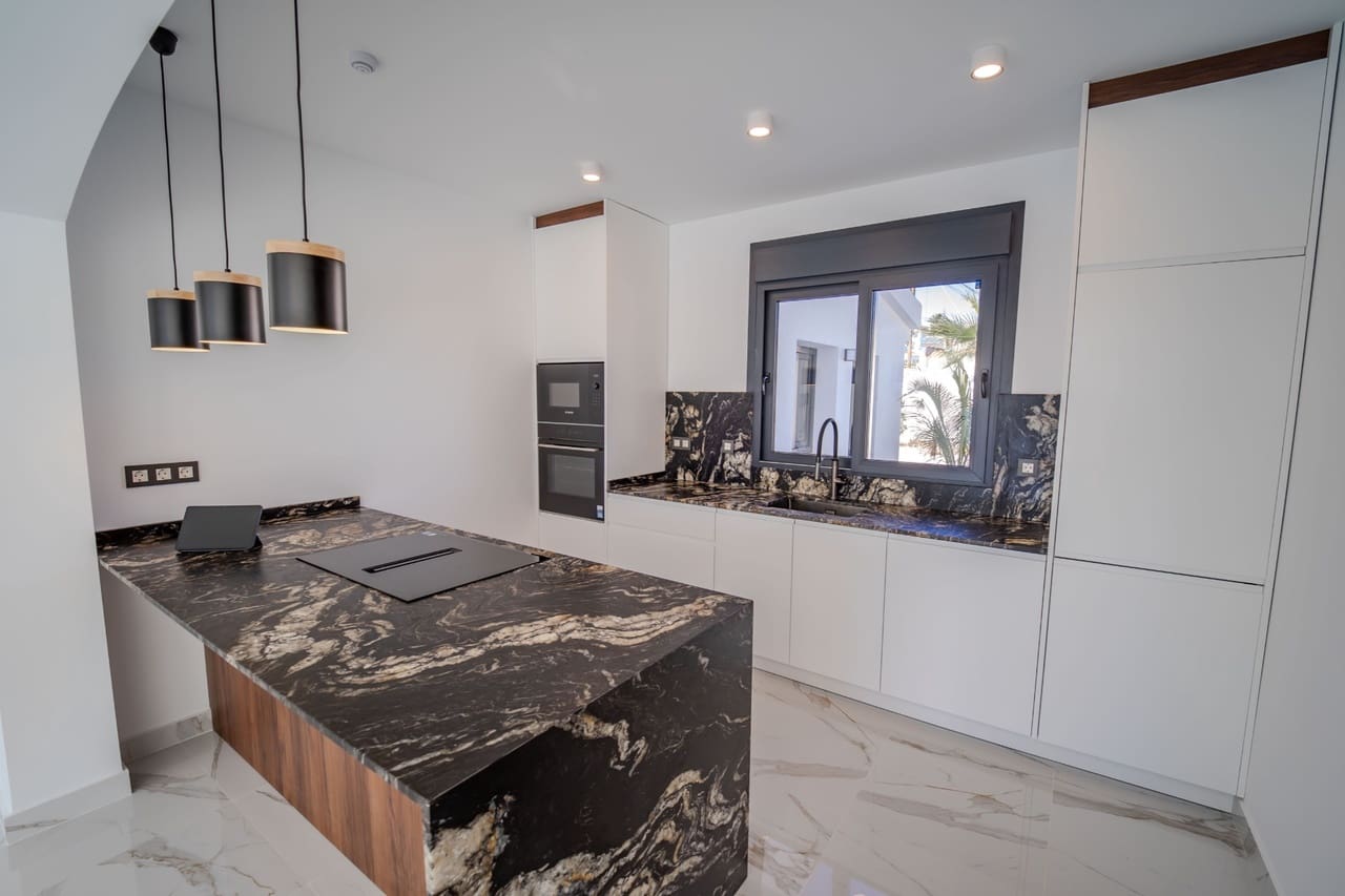Chalet de 4 habitaciones en Ciudad Quesada en venta con piscina - 849.000 € (Ref: 9421842)