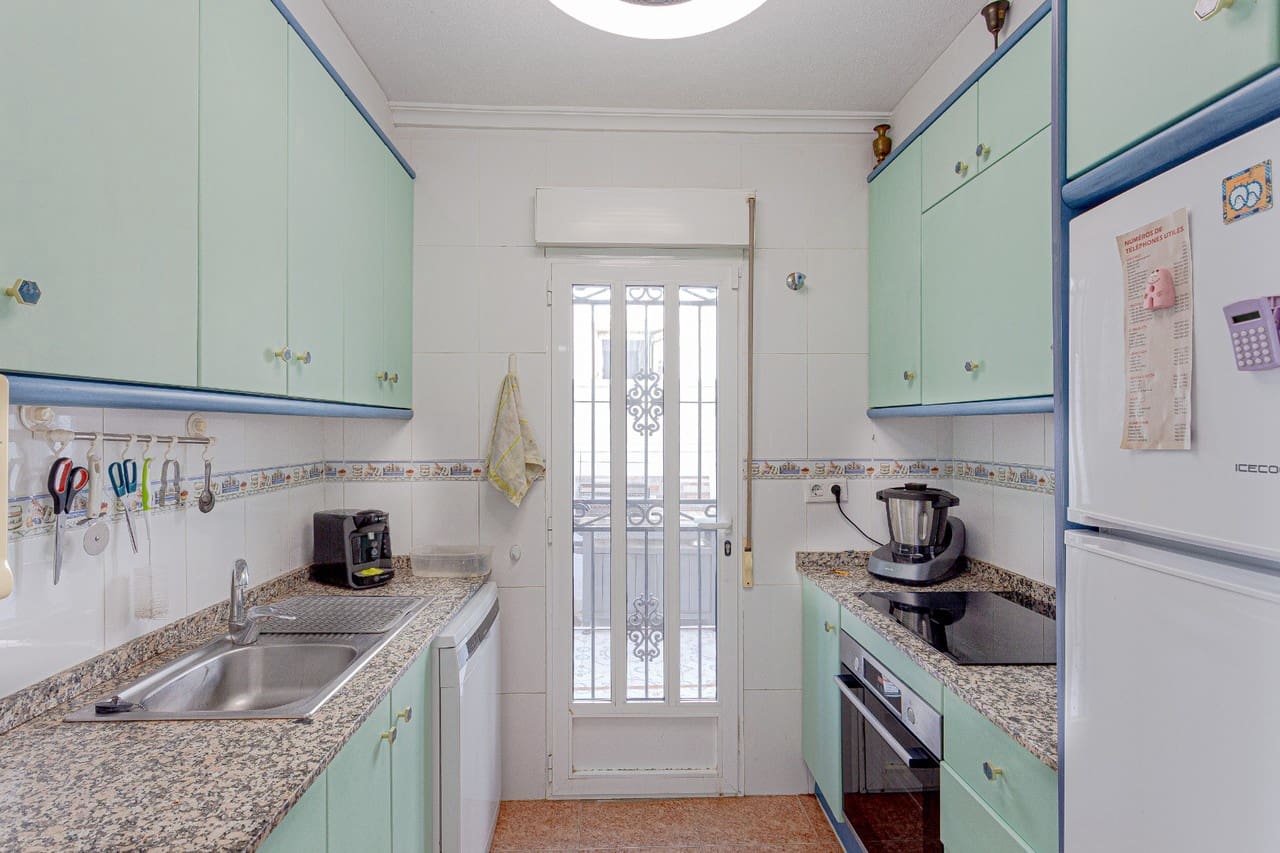 Chalet de 3 habitaciones en Orihuela Costa en venta - 185.000 € (Ref: 9421844)