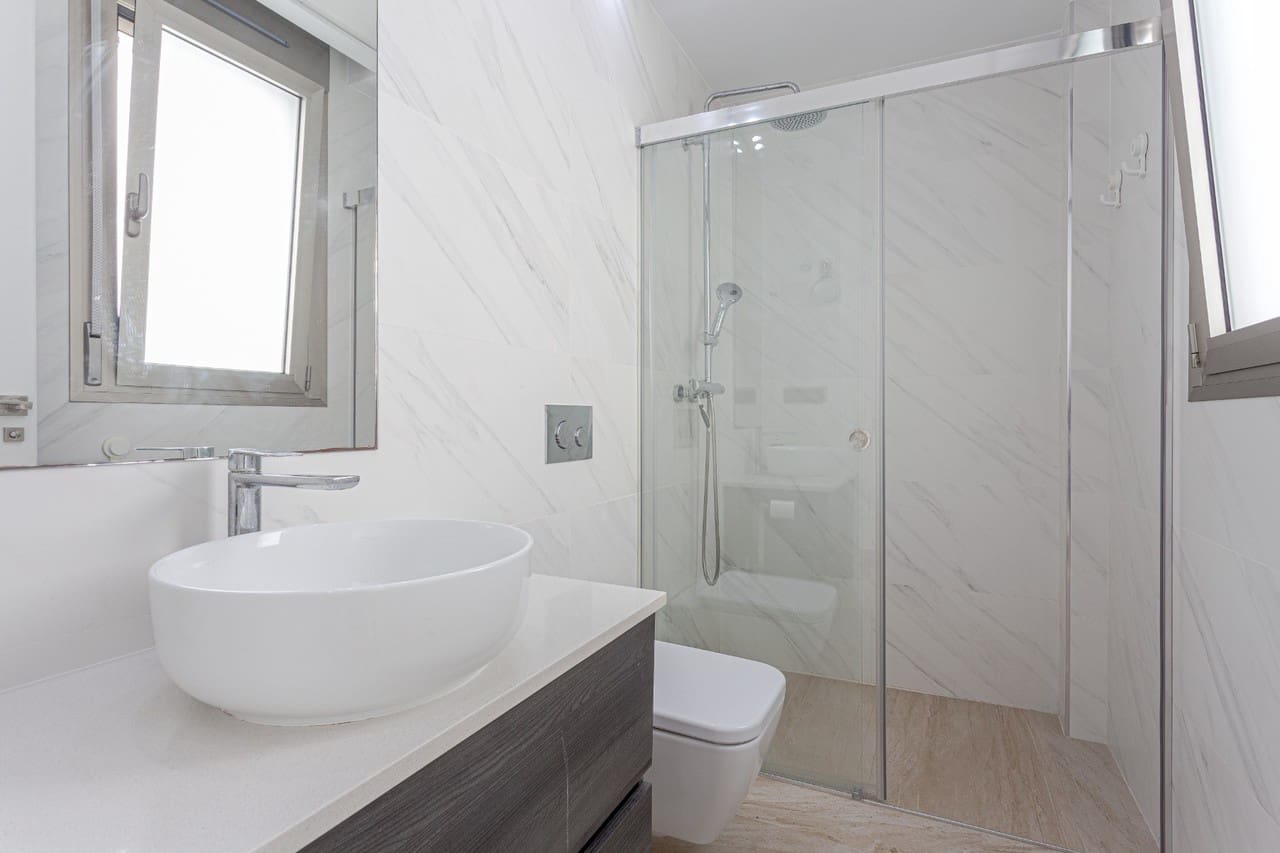 Chalet de 4 habitaciones en Orihuela Costa en venta - 495.000 € (Ref: 9421845)