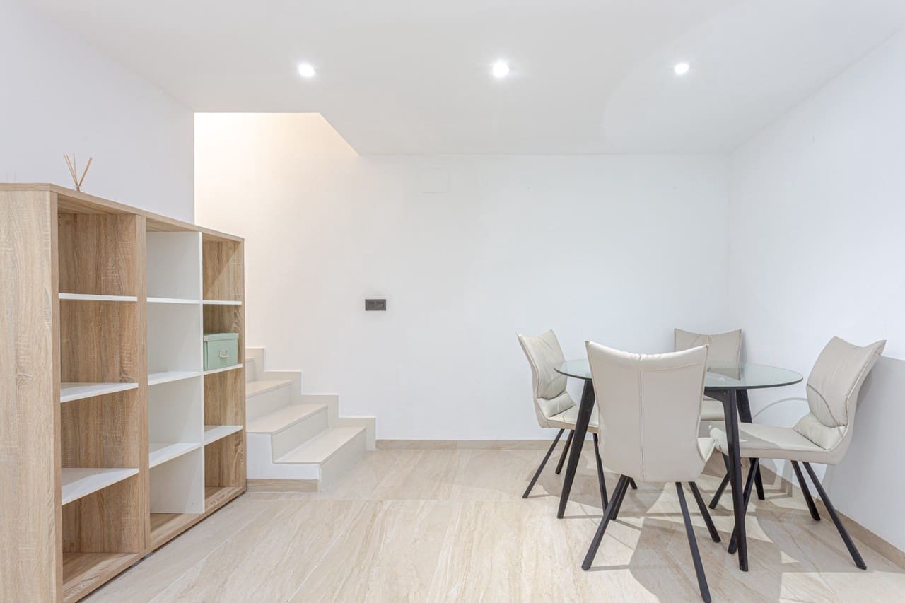 Chalet de 4 habitaciones en Orihuela Costa en venta - 495.000 € (Ref: 9421845)