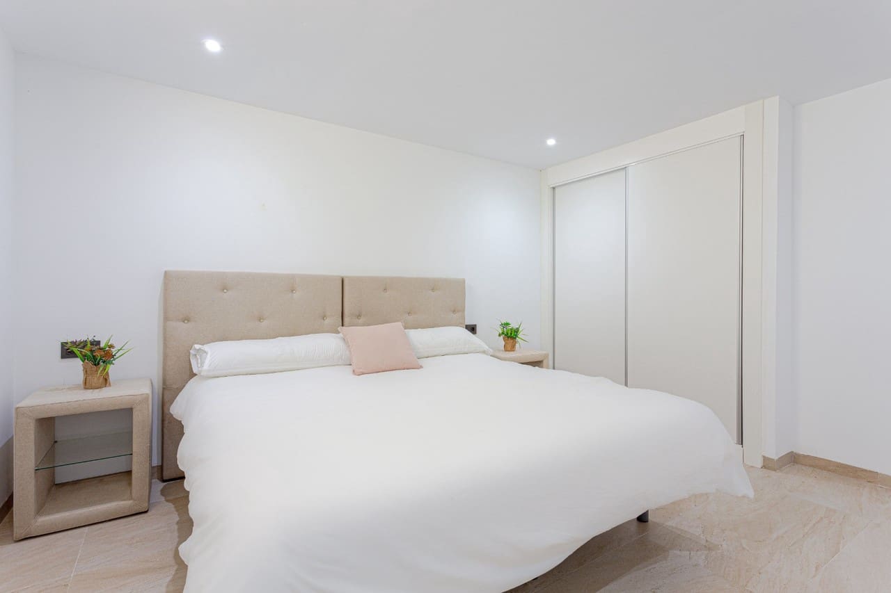 Chalet de 4 habitaciones en Orihuela Costa en venta - 495.000 € (Ref: 9421845)