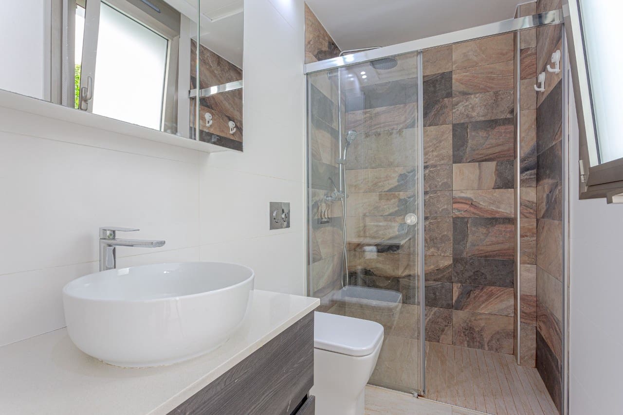 Chalet de 4 habitaciones en Orihuela Costa en venta - 495.000 € (Ref: 9421845)