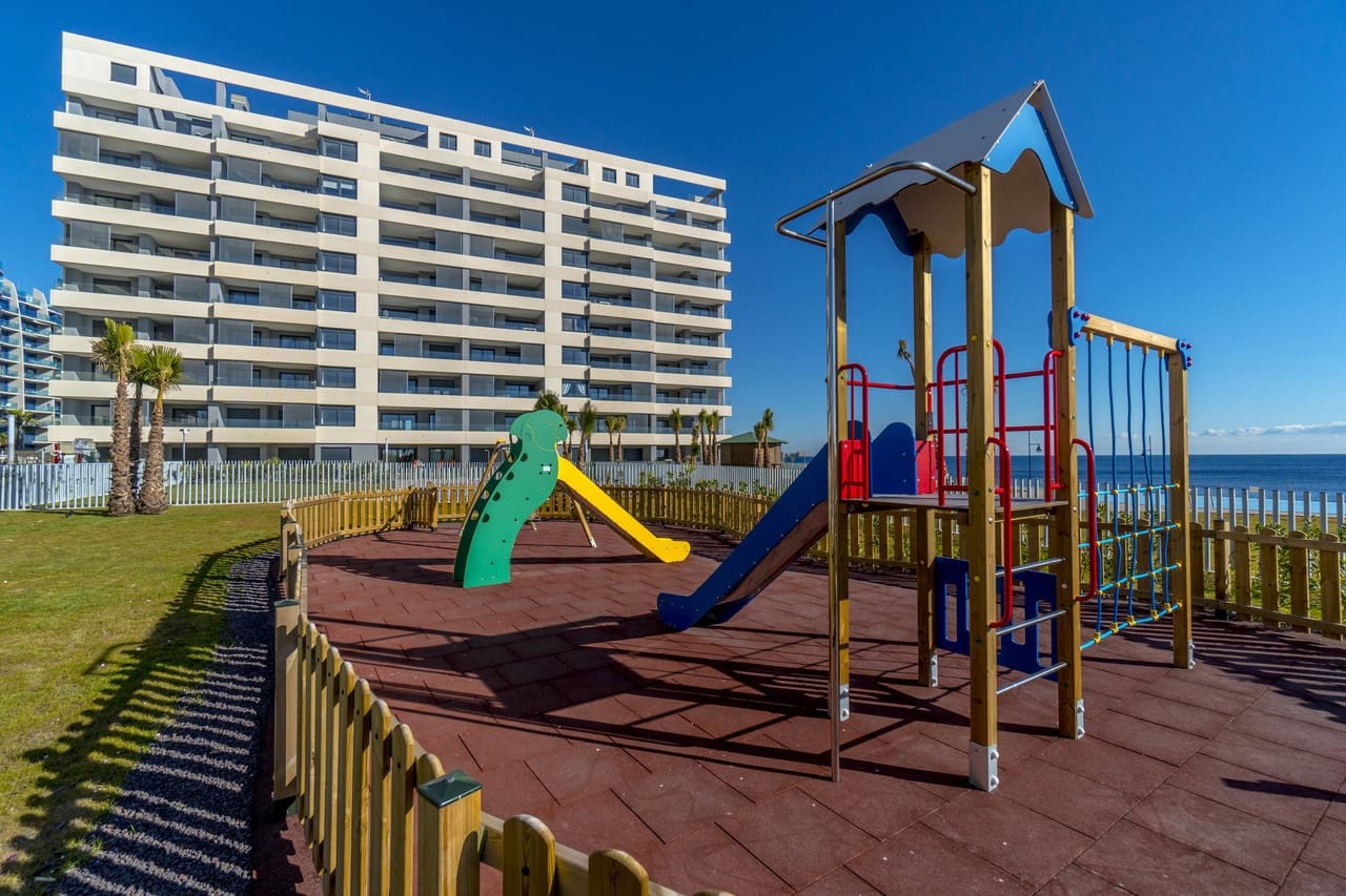 2 bedroom Apartment for sale in Torrevieja - € 475,000 (Ref: 9421846)