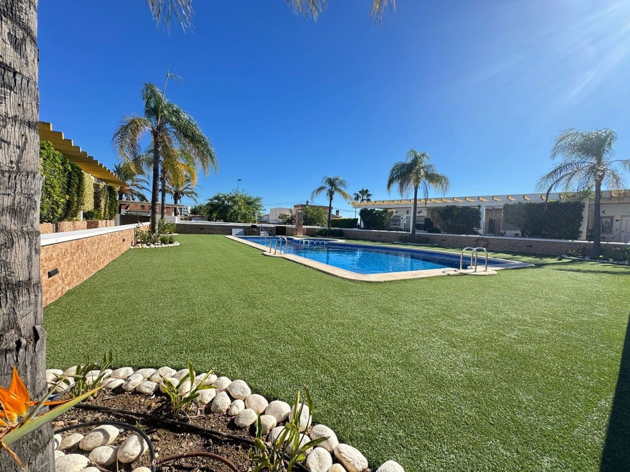 2 bedroom Townhouse for sale in Pilar de la Horadada - € 229,900 (Ref: 9425677)