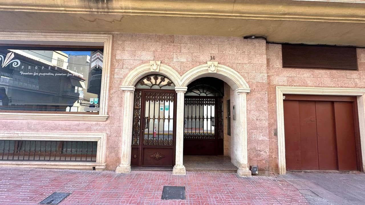 4 chambre Penthouse à vendre à Torrevieja - 460 000 € (Ref: 9425678)